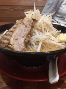 近くの人気G系ラーメン！　小山市にあるカットが人気の美容室カルマルーチェ 