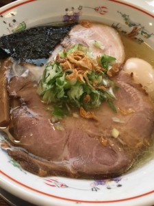 ラーメンユーチューバー絶賛のお店　小山市にあるカットが人気の美容室カルマルーチェ