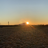 本年もよろしくお願いいたします。 小山市にあるカットが人気の美容室カルマルーチェ